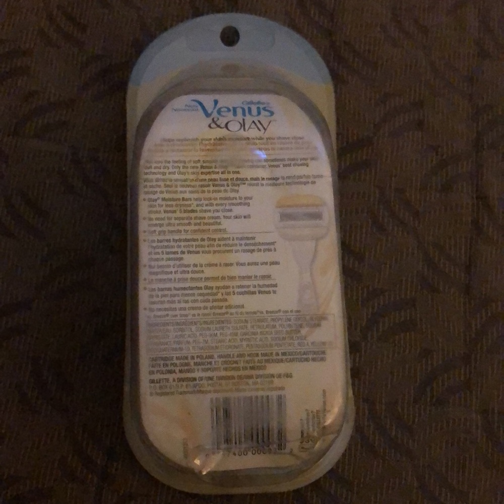Venus &Olay Razor - Picture 2 of 2